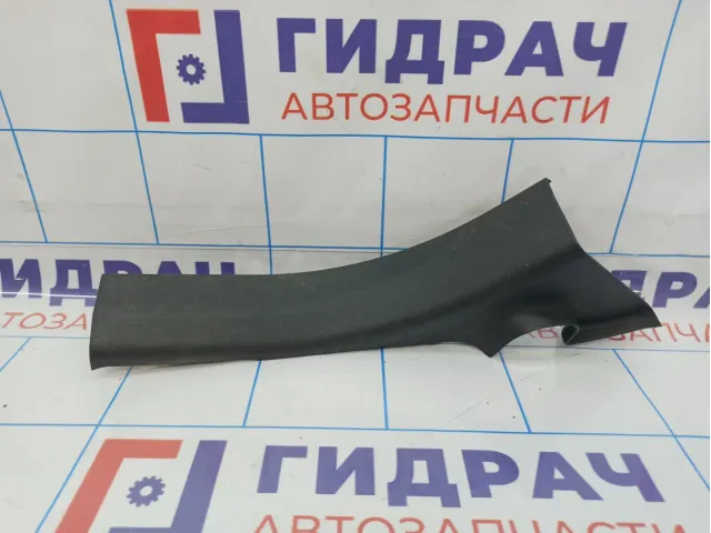 Накладка порога внутренняя задняя правая Nissan Qashqai (J10) 769B6-JD000. Царапины.