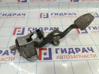 Педаль тормоза Nissan Qashqai (J10) 46501-JD900.