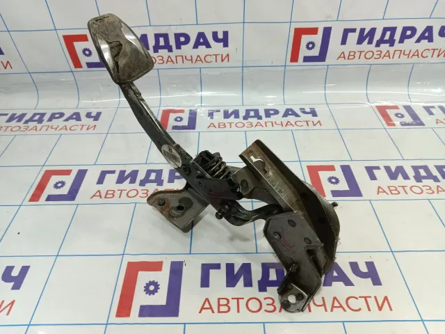 Педаль сцепления Nissan Qashqai (J10) 46503-JD900.