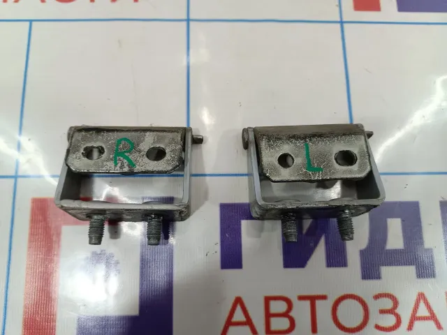 Петля двери багажника Nissan Qashqai (J10) 90400-AV730. Комплект.