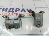 Петли двери задней левой Nissan Qashqai (J10) . Комплект.