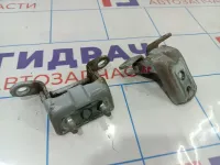 Петли двери задней правой Nissan Qashqai (J10) . Комплект.