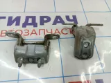 Петли двери задней правой Nissan Qashqai (J10) . Комплект.