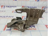 Опора двигателя задняя Nissan Qashqai (J10) 11220-ET00A. Дефект гайки.