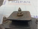 Опора двигателя задняя Nissan Qashqai (J10) 11220-ET00A. Дефект гайки.