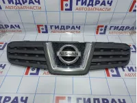 Решетка радиатора Nissan Qashqai (J10) 62310-JD00B. Сломано крепление.