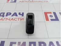 Кнопка стеклоподъемника передняя правая Nissan Qashqai (J10) 25411-JD000