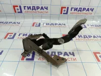 Педаль сцепления Nissan Qashqai (J10) 46503-JD900.