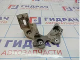 Кронштейн генератора Nissan Qashqai (J10) 11710-EE90C.