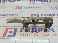Кронштейн топливной рейки (рампы) Nissan Qashqai (J10) 16265-ED000.