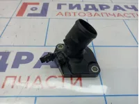 Крышка термостата Nissan Qashqai (J10) 13049-ED02A.