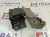 Кронштейн опоры двигателя правый Nissan Qashqai (J10) 11232-JD000. С опорой.