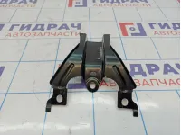 Кронштейн замка капота Nissan Qashqai (J10) 62552-JD00A.