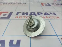 Болт крепления запасного колеса Nissan Qashqai (J10) 74810-AU10A.