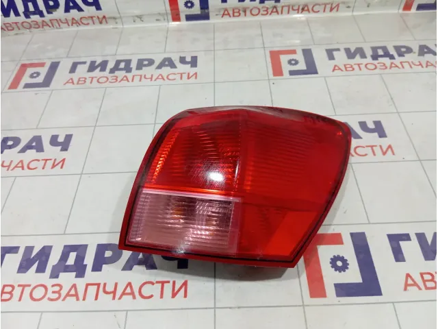 Фонарь задний наружный правый Nissan Qashqai 26550JD000