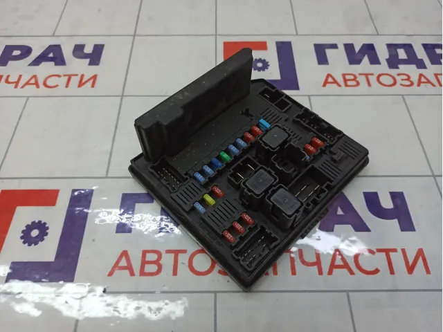 Блок предохранителей Nissan Qashqai 284B7JD000
