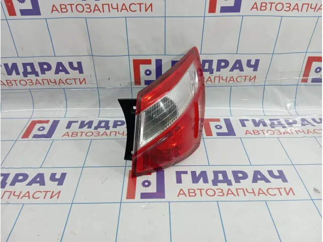 Фонарь задний наружный правый Nissan Qashqai (J10) 26550-BR00A