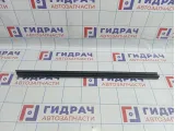 Уплотнитель стекла переднего левого Nissan Qashqai (J10) 80835-JD000