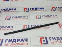 Накладка стекла заднего правого Nissan Qashqai 82820JD00A
