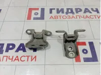 Петли двери передней левой Nissan Qashqai