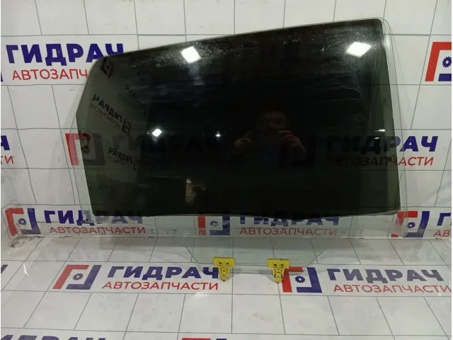 Стекло двери задней правой Nissan Qashqai 82300JD000
