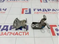 Петли двери передней правой Nissan Qashqai