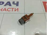 Датчик включения стоп сигнала Nissan Qashqai 25320JN00A