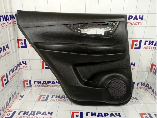 Обшивка двери задней левой Nissan Roque (T32) 82901-7FA0A