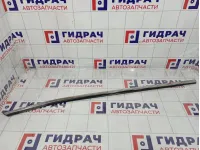 Накладка стекла переднего правого Nissan Roque (T32) 80820-4CL0A