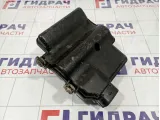 Резонатор воздушного фильтра Nissan Roque (T32) 16585-4BA1A