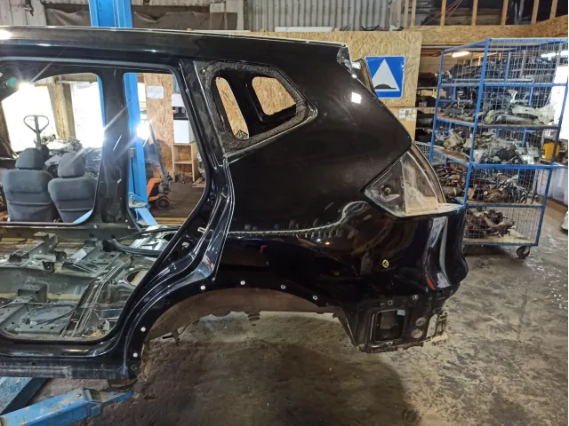 Крыло заднее левое Nissan Roque (T32)