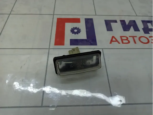Фонарь подсветки номера Nissan Teana 265109Y00A
