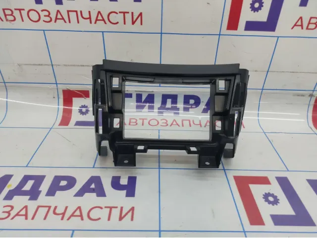 Кронштейн блока кнопок Nissan Teana (J31) 68930-9W110