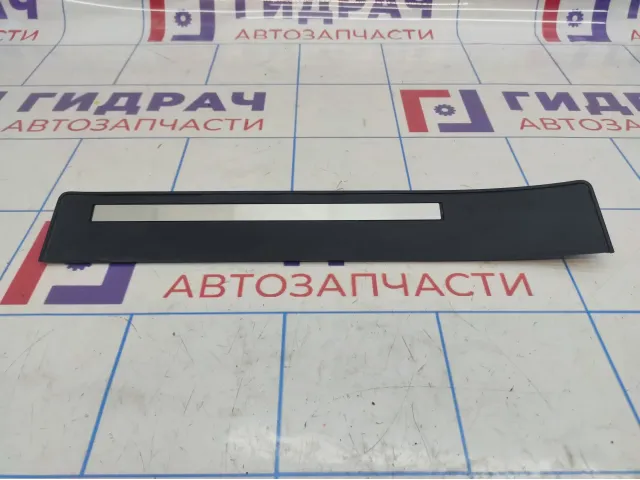 Накладка порога внутренняя задняя правая Nissan Teana (J31) 769B2-9Y000