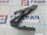 Петля крышки багажника правая Nissan Teana (J31) 84400-9Y000