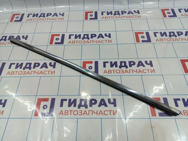 Накладка стекла заднего правого Nissan Teana (J31) 82820-9Y000