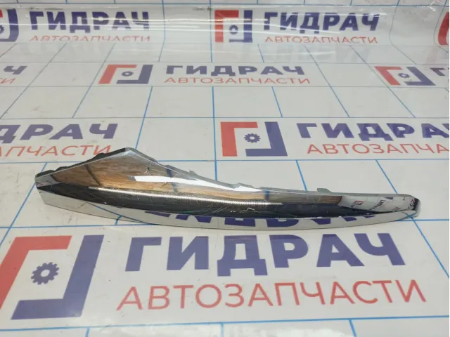 Накладка декоративная правая Nissan Teana (J31) 68413-9W100