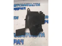 Пыльник двигателя боковой правый Nissan Terrano III 638302834R Отличное состояние.