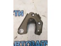 Кронштейн левой продольной тяги Nissan Terrano III 8200814828 Отличное состояние.