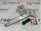Стеклоподъемник механический задний правый Nissan Terrano 827208112R