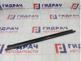 Уплотнитель стекла заднего правого Nissan Terrano