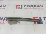 Направляющая стекла двери передней правой Nissan Terrano 802199801R
