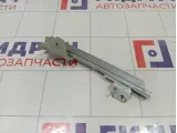 Направляющая стекла двери задней правой Nissan Terrano 822375106R