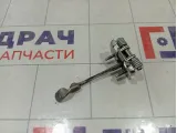 Ограничитель двери передний Nissan Terrano