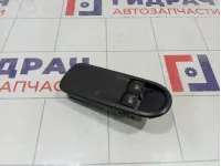 Блок управления стеклоподъемниками Nissan Terrano 254112588R