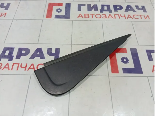 Накладка двери наружная задняя левая Nissan Terrano 822354434R