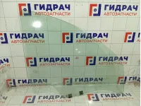Стекло двери передней правой Nissan Terrano