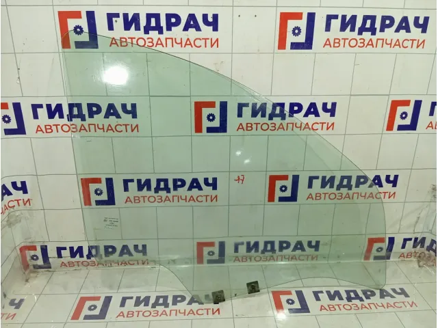 Стекло двери передней правой Nissan Terrano