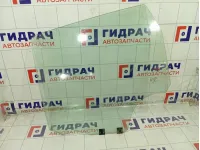 Стекло двери задней левой Nissan Terrano