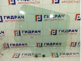 Стекло двери задней правой Nissan Terrano